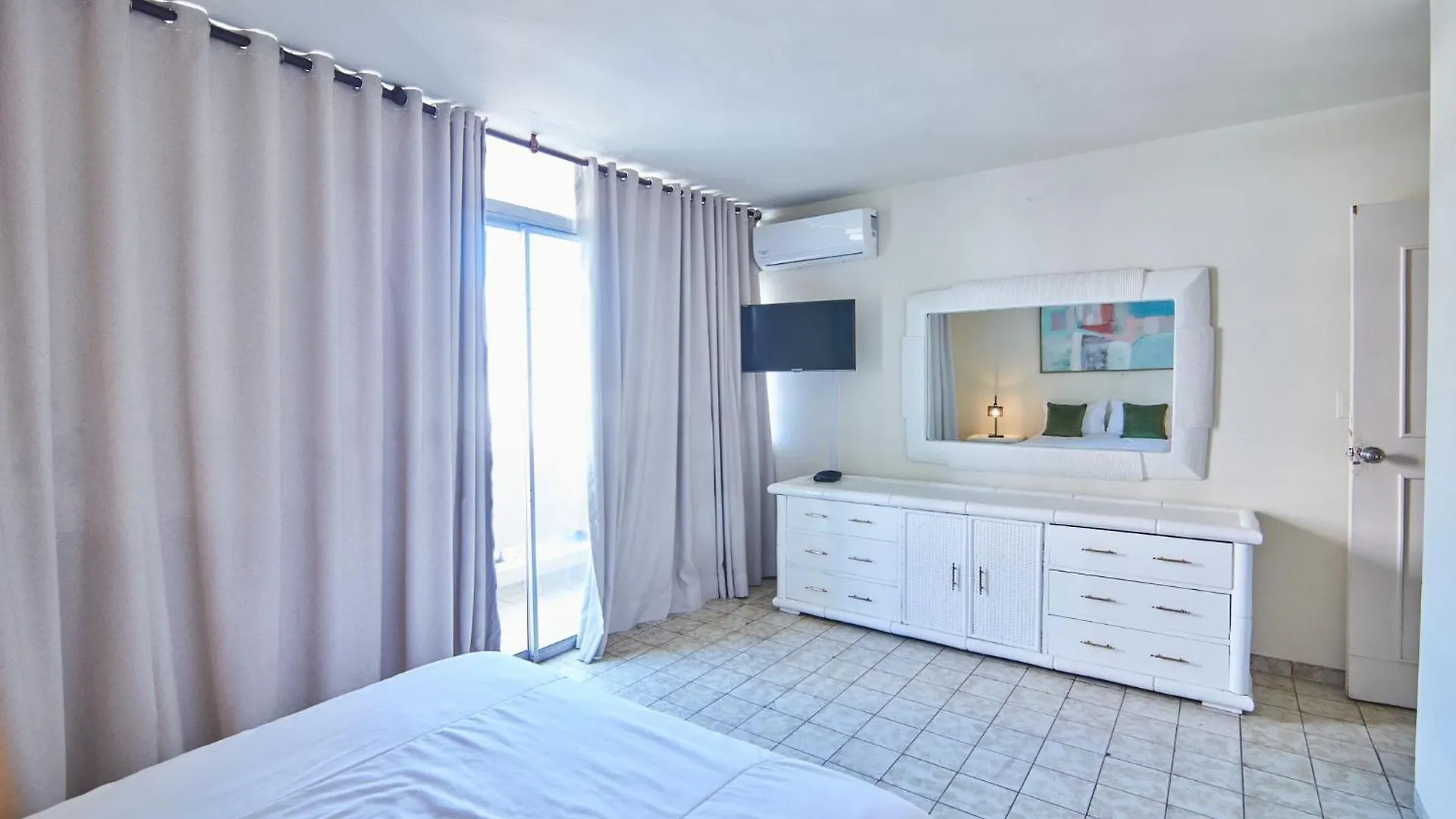 A Beautiful Studio Apartments Furnished In Gascue Santo Domingo